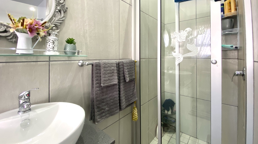 3 Bedroom Property for Sale in Atlantic Shores Beachfront Estate Western Cape